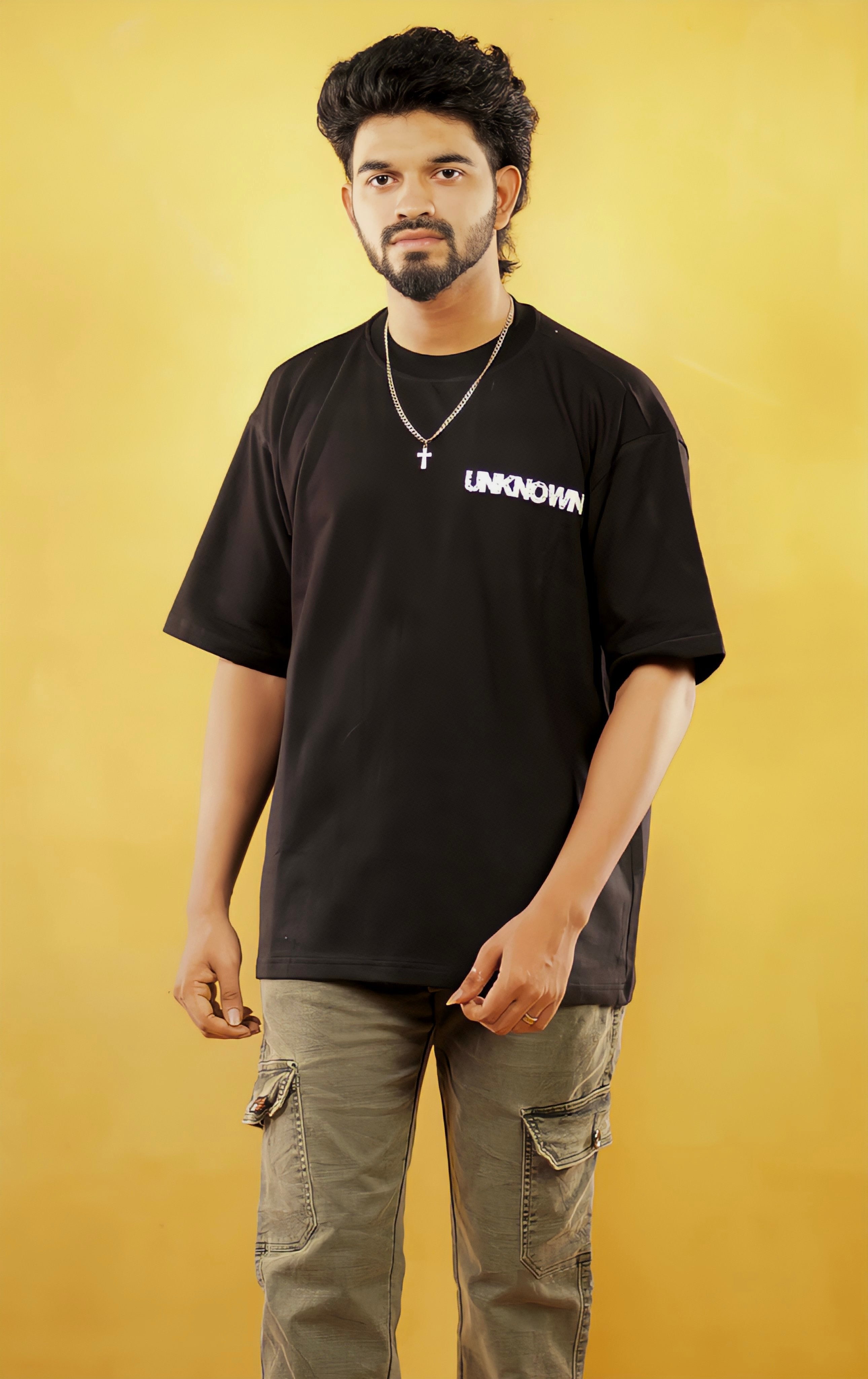 T-SHIRT OVERSIZE OF UNKNOWN