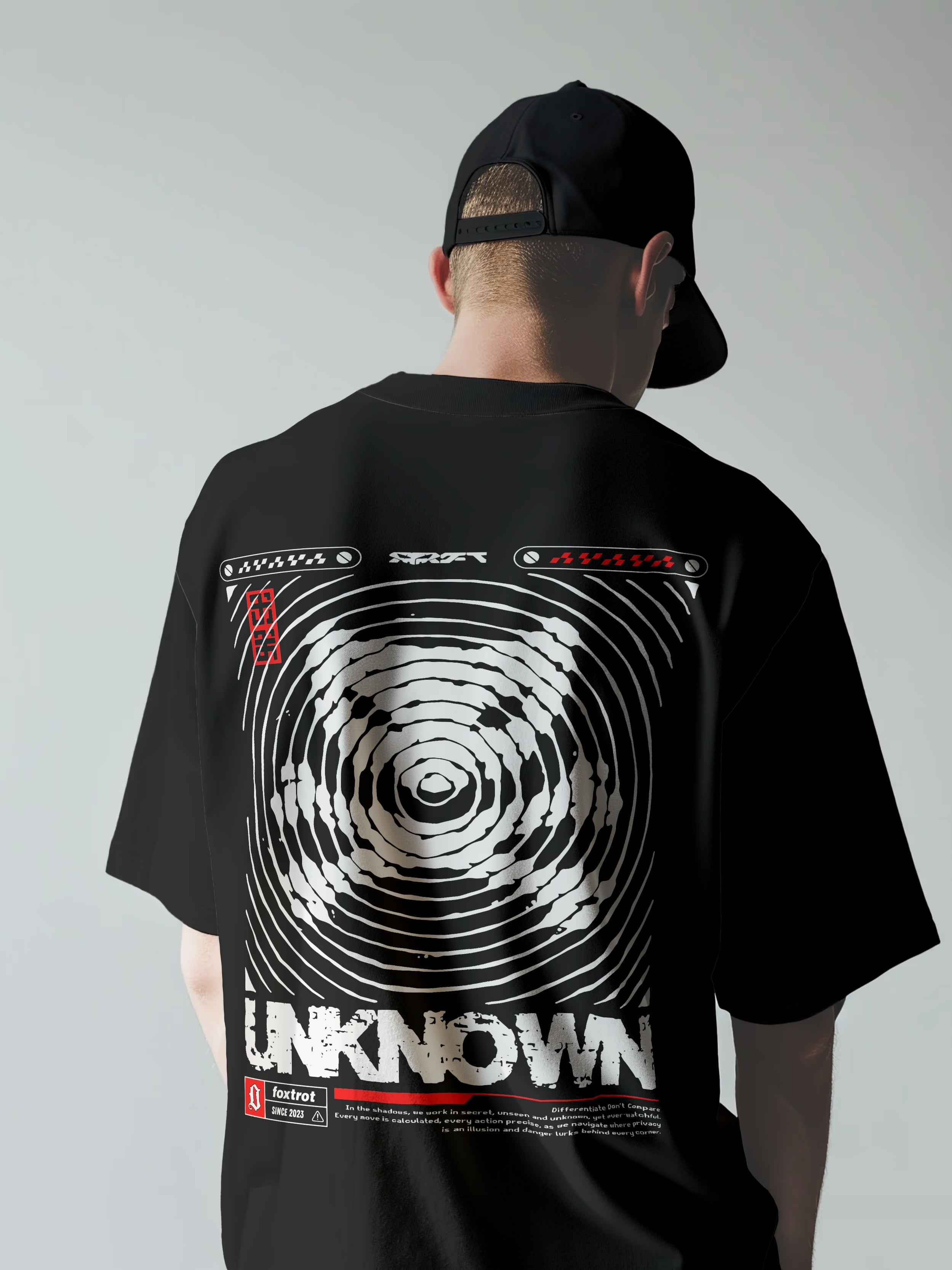 T-SHIRT OVERSIZE OF UNKNOWN